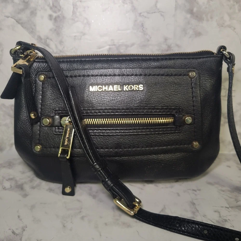 Michael Kors‎ Black Pebbled Leather Crossbody Bag Gold Hardware Front Zip Pocket